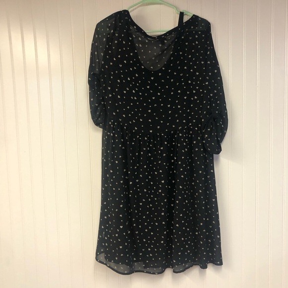 Torrid Black Dress with White Heart Print Short Sleeve Pullover Size 0 XL - Picture 4 of 4